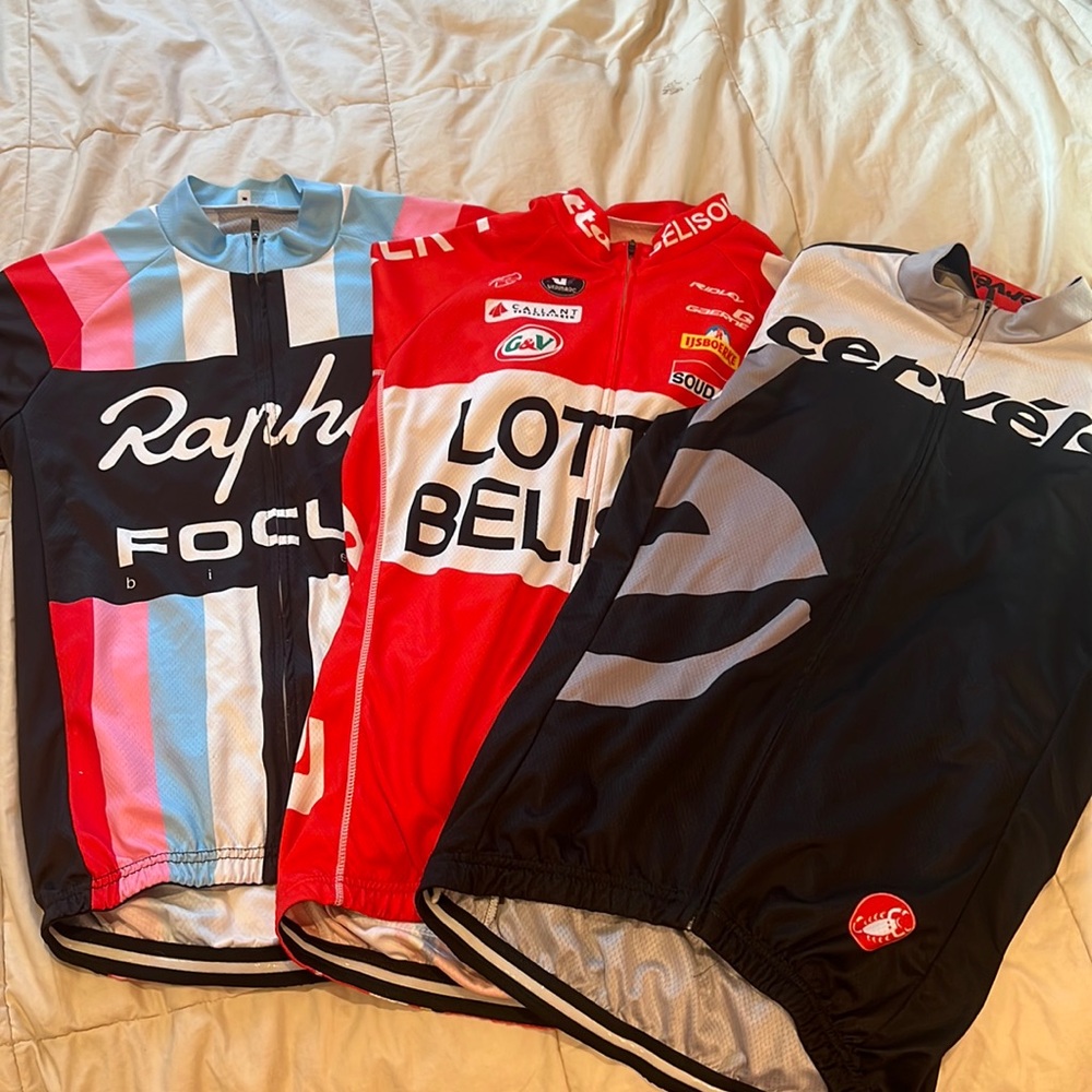Cycling Jersey/kit bundle. As is.